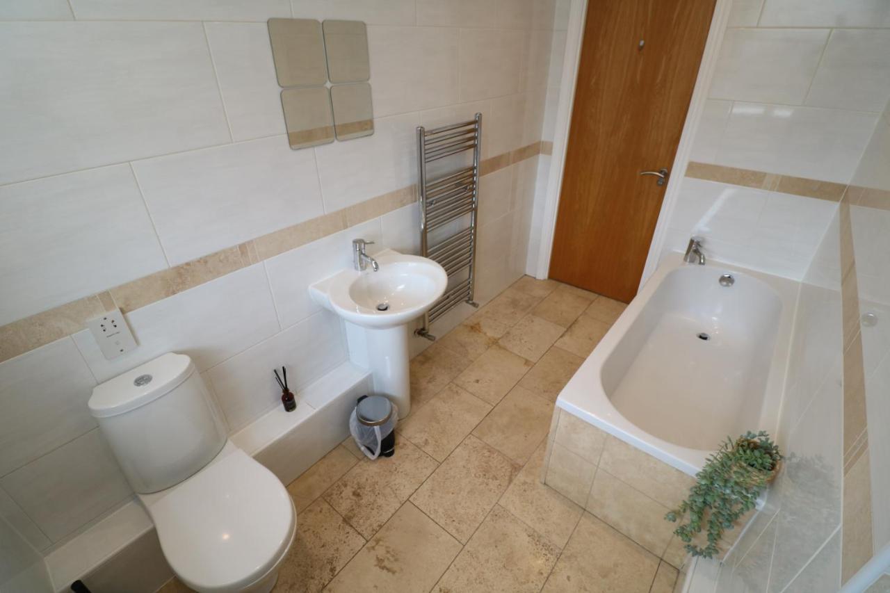 Luxury Spacious 2 Bed Apartment Free Ample Parking Sunderland  Luaran gambar